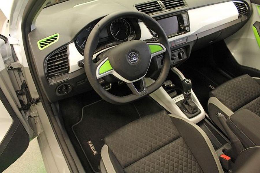  Skoda Fabia FUNstar Pikup 2015 года  (фото 6 из 24)